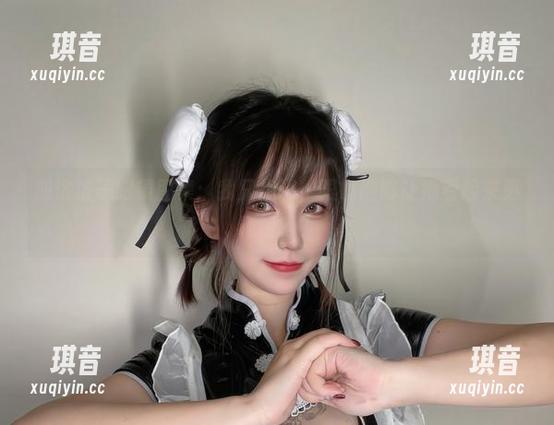 狐洛洛子眼镜图集：我只想说，眼镜能够让她看起来更聪明吗？