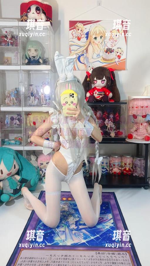 我为白栎Shirly的每一件作品在网盘里留名，蔚蓝档案和黑见茜香香，又是让我忍不住赞叹的新发现！