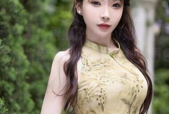 秀人网 – 看！周慕汐fairy如何将职场制服OL变成主宰‘写真’的女神，图包请自取！