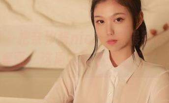 秀人网 – 把奈汐酱nice少女最新合集放到桌面，这周完全不想上班了…