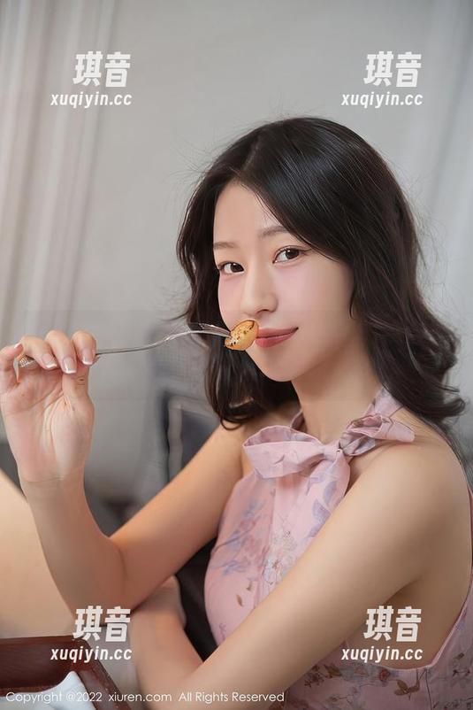 秀人网 - 走路带风！媃柔rourou豹纹合集，貌似随时都能召唤动物大军？