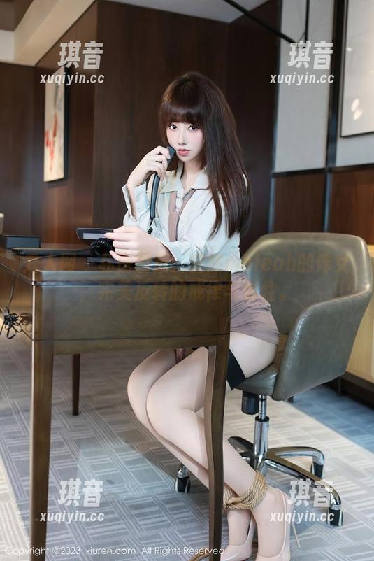 秀人网 - 私房图集：安然maleah的修女，完美反转的戒律与随性。