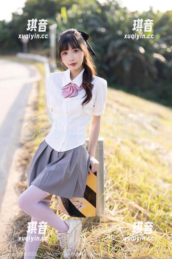 秀人网 - 咱们平常见的照片好像不够热情，欧阳若依的豹纹精选写真给我点个赞！