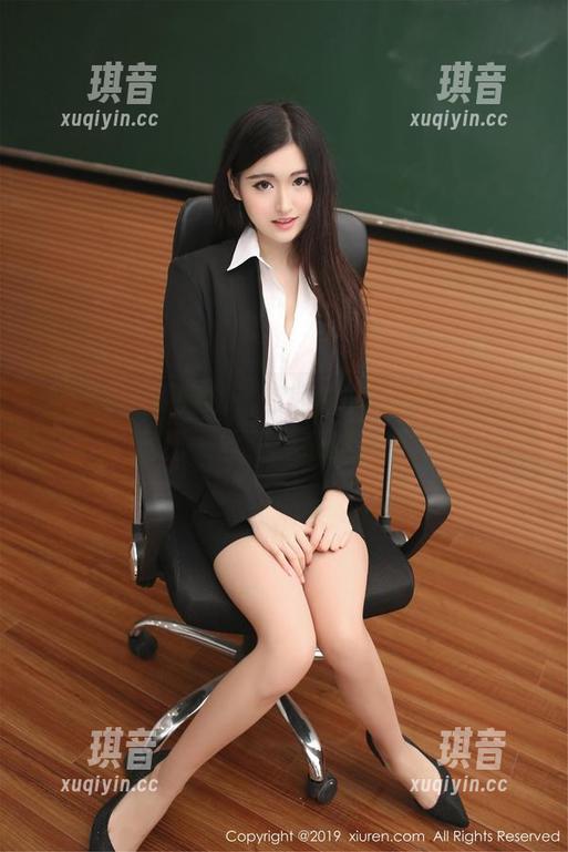 秀人网 - 熊晓晓，你的棉袜在高清美图里透出一丝不经意的诱惑。