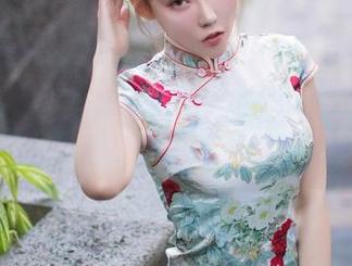 秀人网 – 来！看陈雅漫VICKY抢占泳池风头，写真合集开启水波荡漾模式！