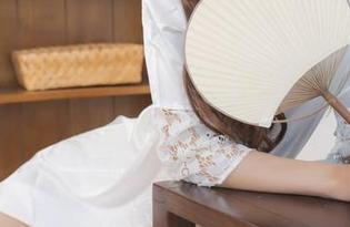 紧急企划 – 小婕的美足在线:原图快来瞧瞧这双“走位”!