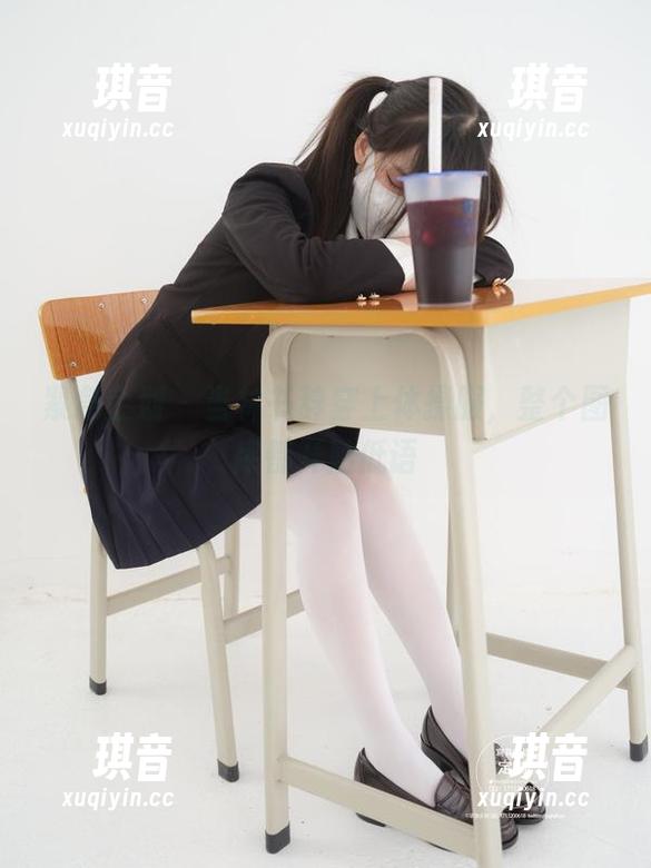 紧急企划-林书辞 紧急企划 - 当林书辞穿上体操服,整个图库都开始低语