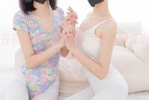 紧急企划 – 在校服里,林书辞用最新的姿态来一场即兴秀