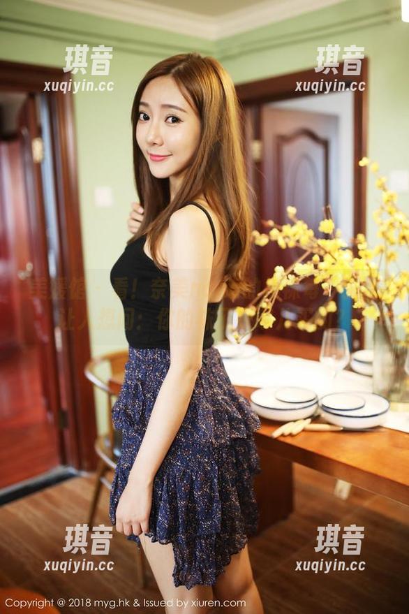 美媛馆-奈美nana 美媛馆 - 看!奈美nana的棉袜每一张都让人想问:你的袜子在哪儿买的?