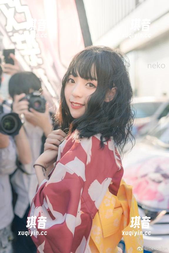 看，舞小喵的学妹写真在网盘里悄悄待命。