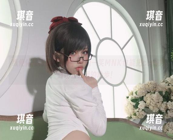 芊川一笑MNK 纵使体操服风格万千,芊川一笑MNK也能把cos做到让人笑翻的地步!