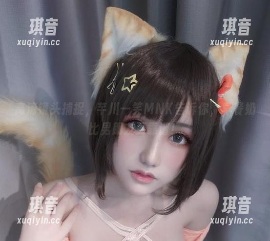 高清镜头捕捉，芊川一笑MNK告诉你，早餐奶比男朋友更靠谱！