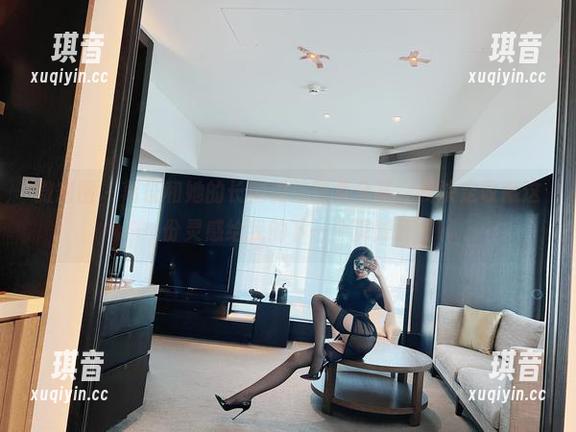 微密圈 - 葛征和她的长腿豹纹图集分享，我决定收藏这份灵感给我的下一个派对。
