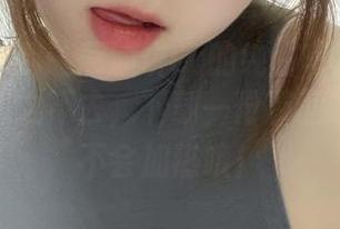 微密圈 – 别让葱油饼er的纯白写真只在你脑海里挥之不去，下载一份带回家，承诺不会加热哦！