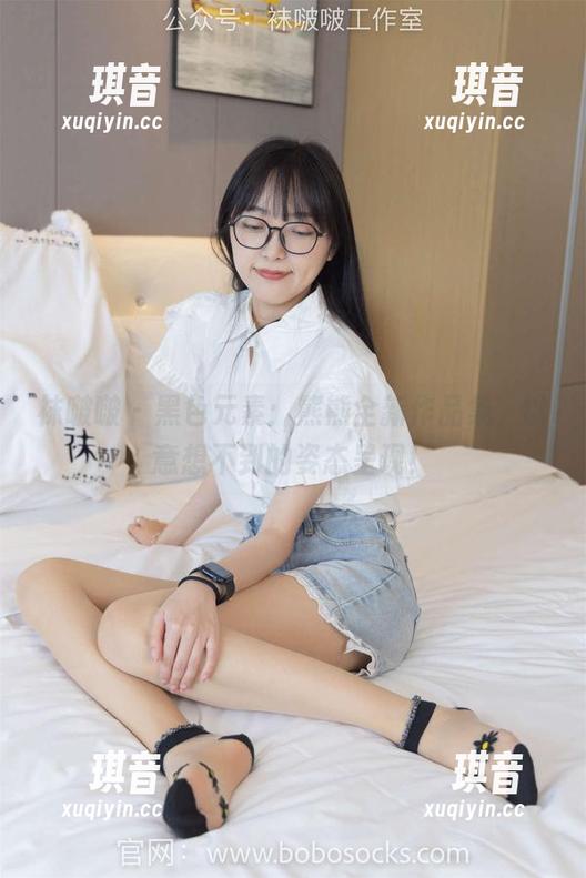 袜啵啵 - 黑色元素：熊熊全新作品集，以意想不到的姿态呈现！