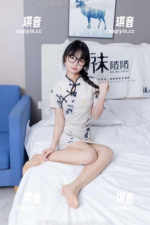 袜啵啵 - 美图资源中，甜甜圈的短裤让人瞩目哦！