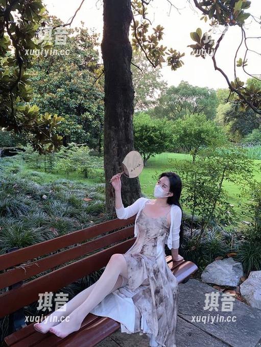 微密圈 - 软妹小九九的图册：当油亮肉丝遇见白棉袜，究竟擦出什么火花？