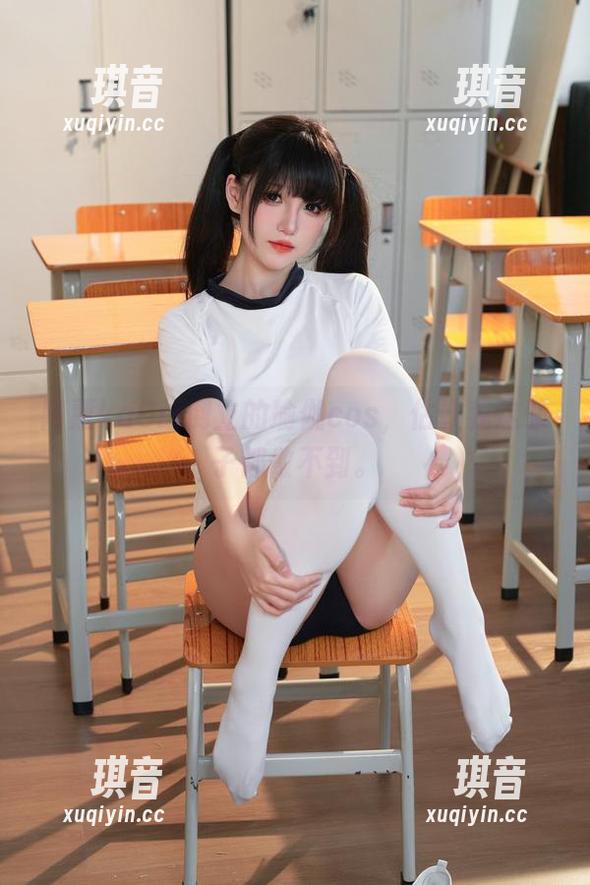 阿薰kaOri 阿薰kaOri倒立的瑜伽cos,估计我这辈子都做不到。