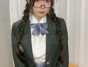 香草喵露露“捆绑”自拍技术大公开，红色丝带写真原图在此！