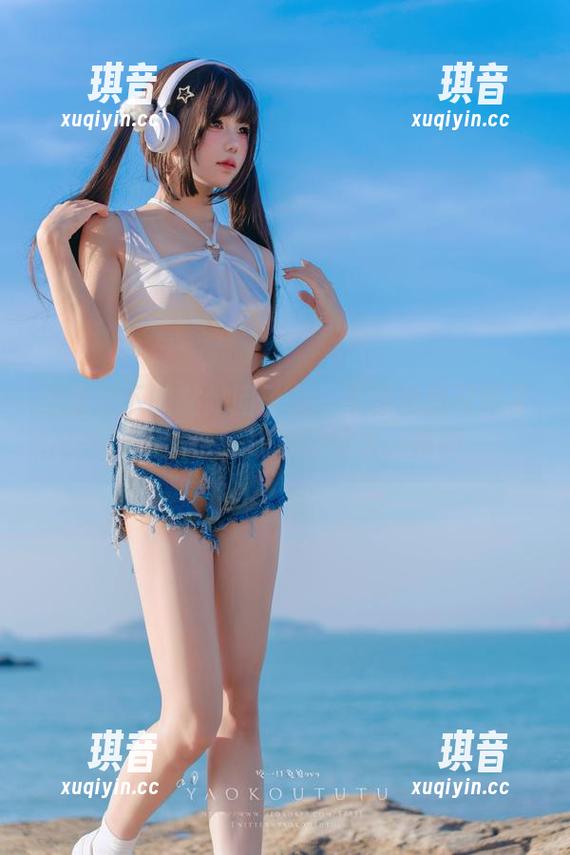 无圣光下的黏黏团子兔：牛仔裤我又咋了，要不然也是成功的辣么一条啊。