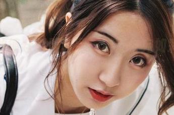 黑川的镰仓制服套图:旅行与宛如彩色校园的误解